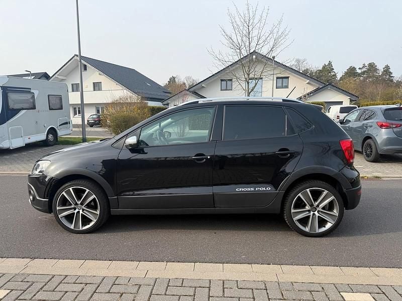 Gebraucht VW Polo Cross 105 PS (77 kW) 2011 Schwarz Kleinwagen