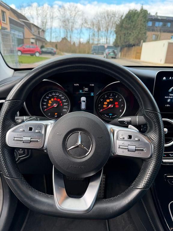 Gebraucht Mercedes GLC200 197 PS (144 kW) 2019 Beige SUV