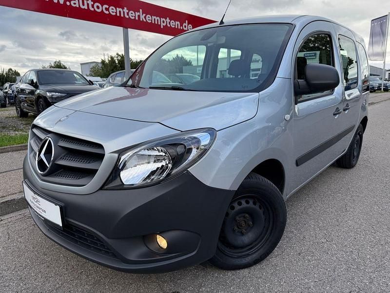 Silber Gebraucht 2020 Mercedes Citan 108 Kombi | 13.900 € (Teuer) - Bild 1/4