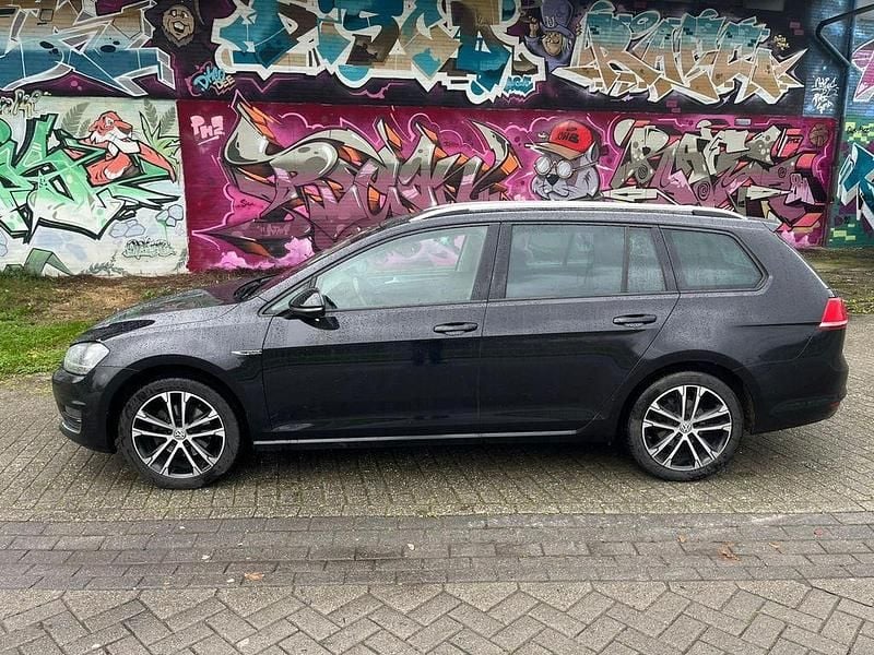 Schwarz Gebraucht 2015 VW Golf VII Comfortline Kombi | 8.800 € (Fairer Preis) - Bild 1/4