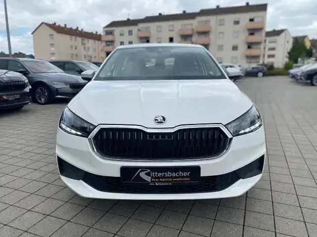 Gebraucht Skoda Fabia Active 150 PS (110 kW) 2023 Weiß Kleinwagen
