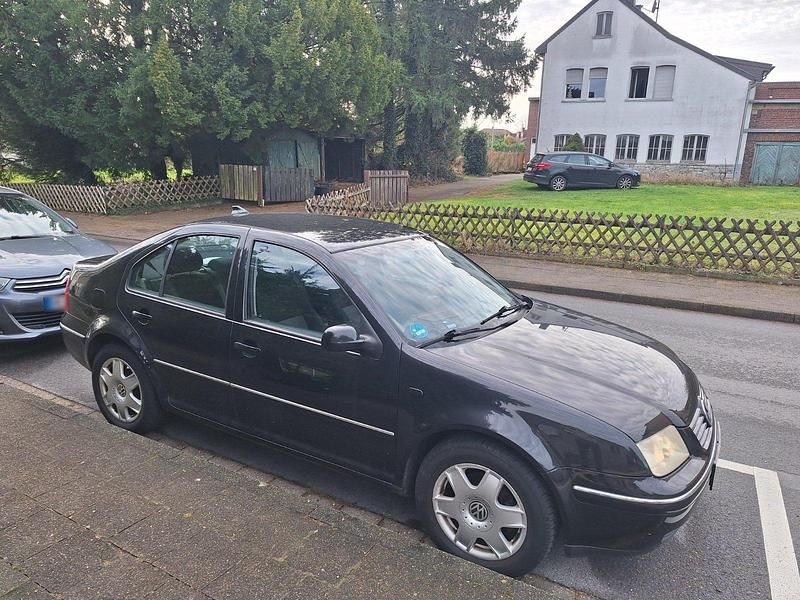 Gebraucht VW Bora 116 PS (85 kW) 2004 Schwarz Limousine