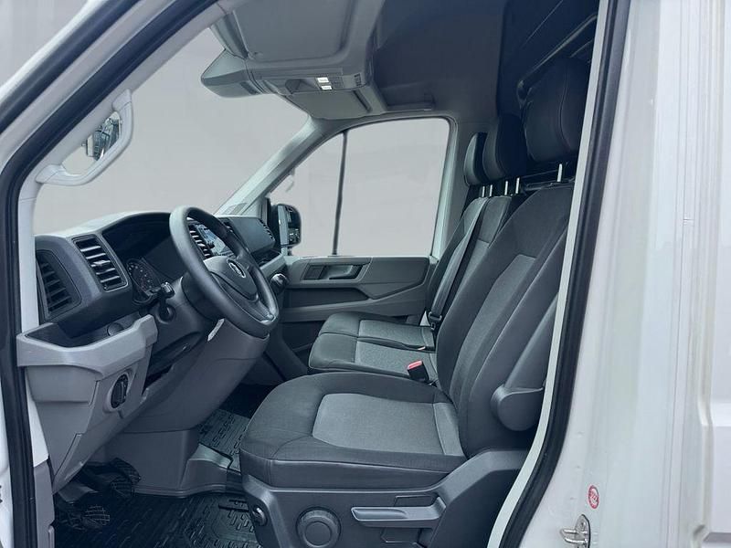 Gebraucht VW Crafter 140 PS (102 kW) 2021 Schwarz / candy weiss (metallic) Van