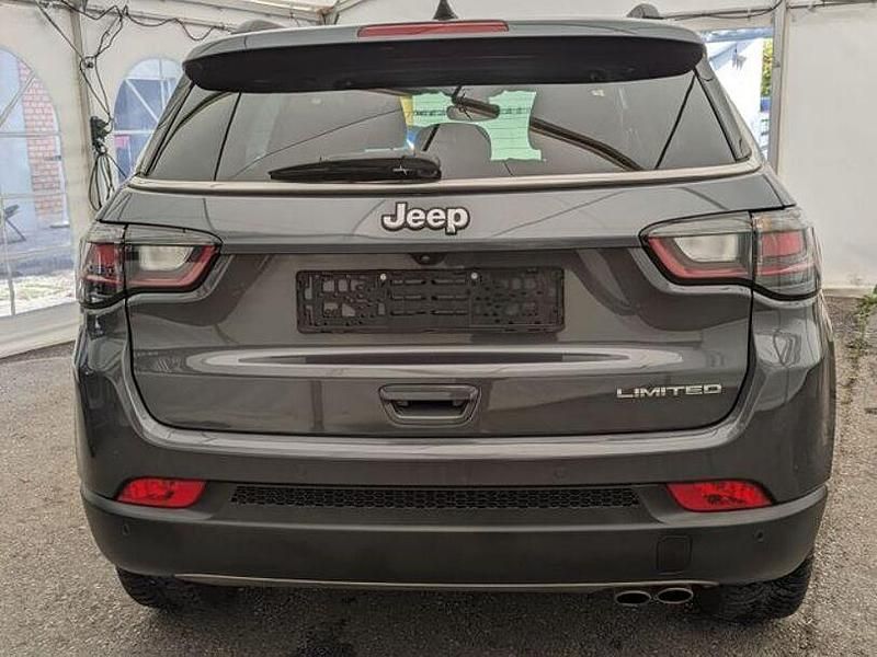 Gebraucht Jeep Compass Limited 150 PS (110 kW) 2022 Grau SUV