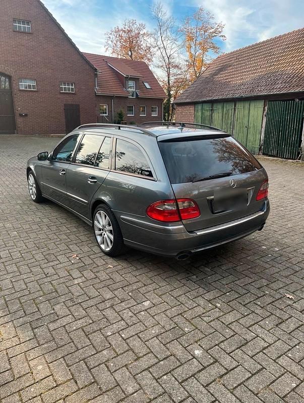 Gebraucht Mercedes E350 272 PS (200 kW) 2007 Silber Kombi