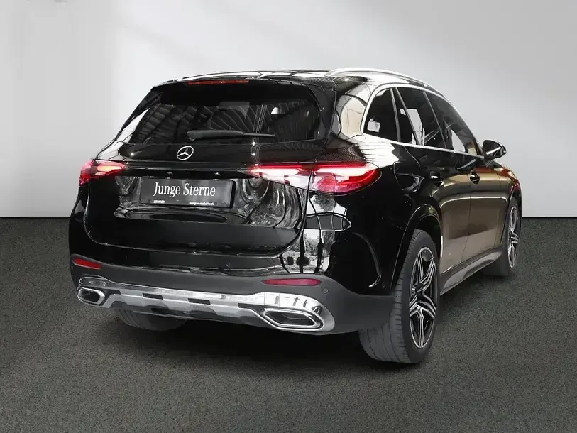 Gebraucht Mercedes GLC220 AMG 197 PS (144 kW) 2023 Unilack schwarz SUV
