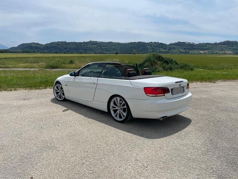 Gebraucht BMW 330 Cabriolet Performance 231 PS (169 kW) 2008 Weiß Cabrio
