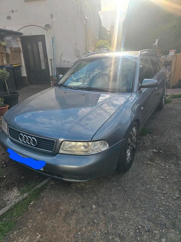 Silber Gebraucht 1997 Audi A4 Kombi | 600 € (Superpreis) - Bild 1/4