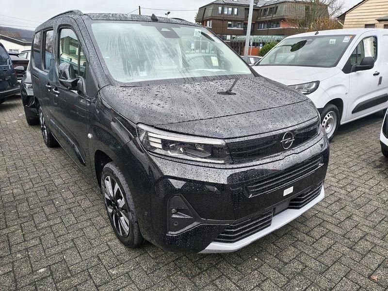 Neu Opel Combo Life 131 PS (96 kW) 2026 Schwarz Van / Kleinbus