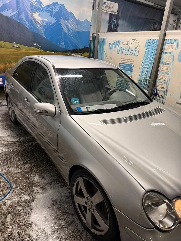 Gebraucht Mercedes C270 Elegance 170 PS (125 kW) 2005 Silber Limousine
