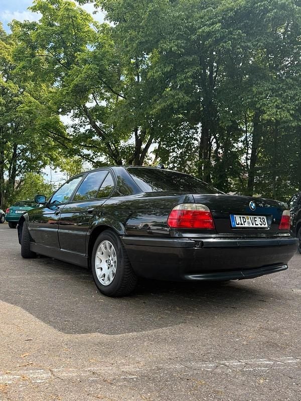 Gebraucht BMW 728 198 PS (145 kW) 1998 Schwarz Limousine
