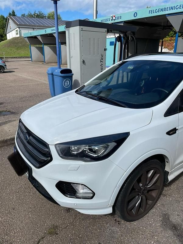 Weiß Gebraucht 2019 Ford Kuga ST-Line SUV | 14.500 € (Guter Preis) - Bild 1/4