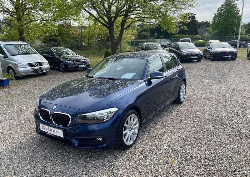 Blau Gebraucht 2018 BMW 118 Kleinwagen | 12.900 € (Guter Preis) - Bild 1/4
