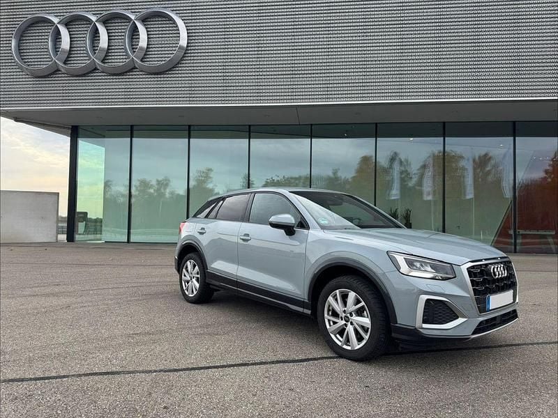 Gebraucht Audi Q2 S-Line 150 PS (110 kW) 2024 Grau SUV