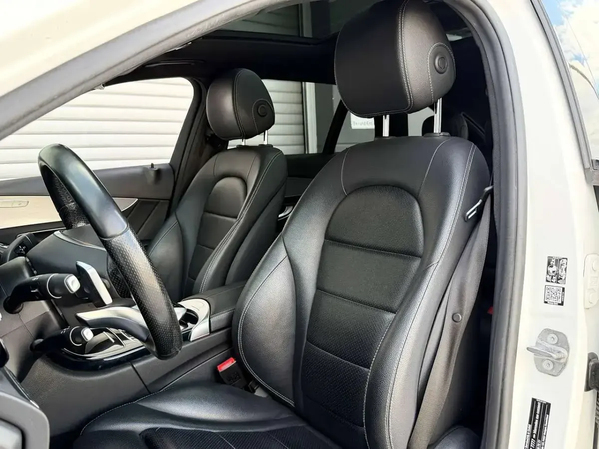 Gebraucht Mercedes C400 AMG 333 PS (244 kW) 2018 Polarweiss  unilack Kombi