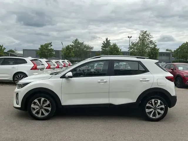 Nuevo Kia Stonic Vision 101 CV (74 kW) 2026 Blanco SUV