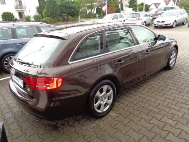 Gebraucht Audi A4 170 PS (125 kW) 2011 Braun metallic Kombi