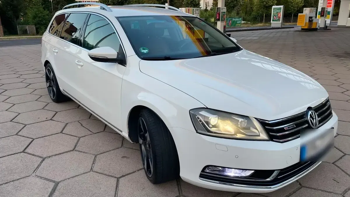Gebraucht VW Passat 140 PS (102 kW) 2011 Weiß Kombi