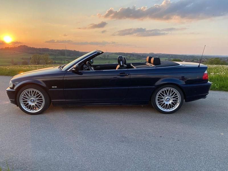 Gebraucht BMW 320 Cabriolet 170 PS (125 kW) 2001 Blau Cabrio
