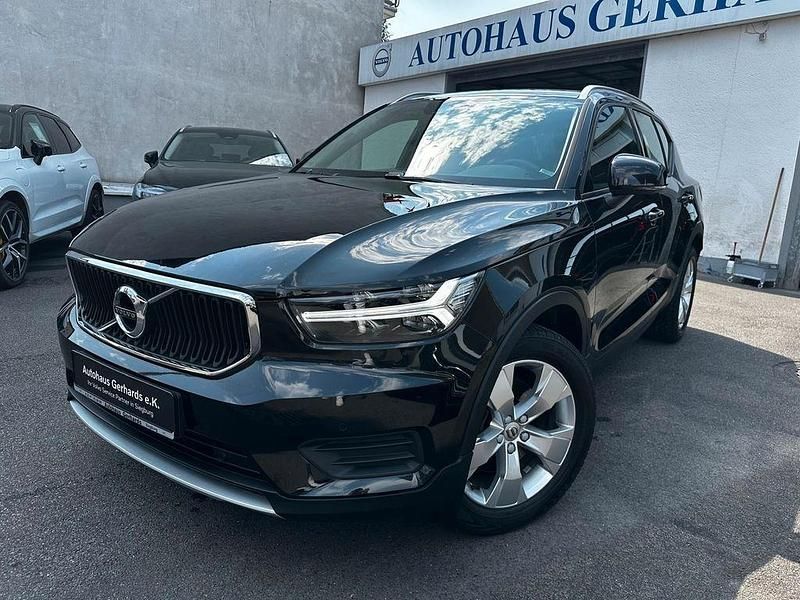 Schwarz Gebraucht 2019 Volvo XC40 Momentum SUV | 26.888 € (Fairer Preis) - Bild 1/4