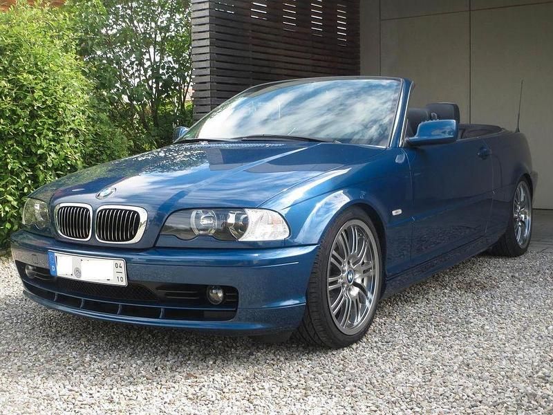 Blau Gebraucht 2001 BMW 325 Cabriolet Performance Cabrio | 14.900 € (Teuer) - Bild 1/4