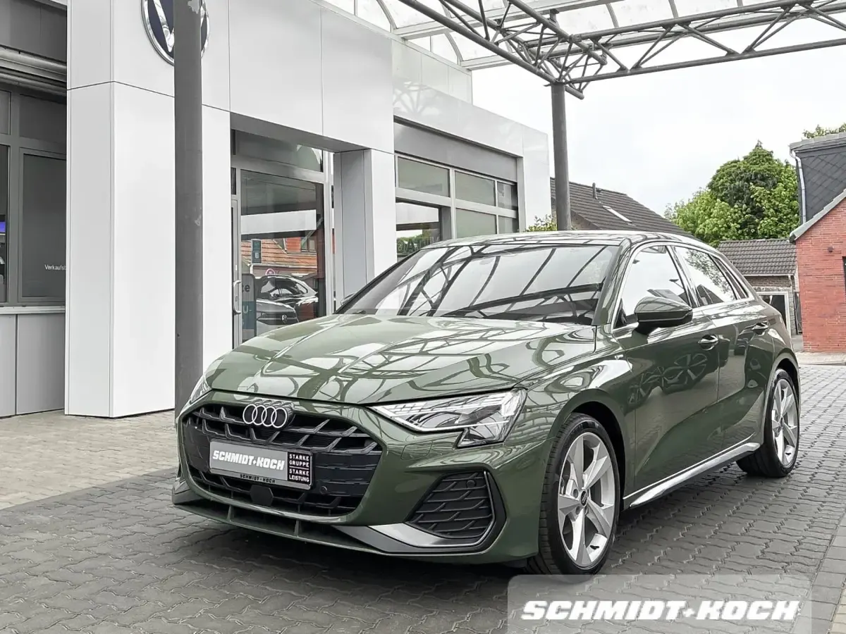 Gebraucht Audi A3 S-Line 150 PS (110 kW) 2025 Distriktgrün (grün) Limousine