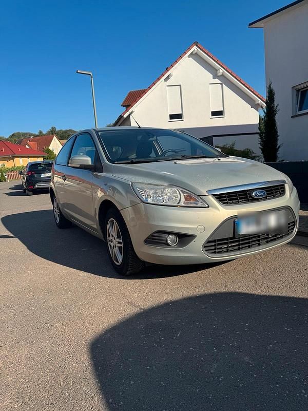 Grün Gebraucht 2008 Ford Focus Coupé | 1.600 € (Superpreis) - Bild 1/4
