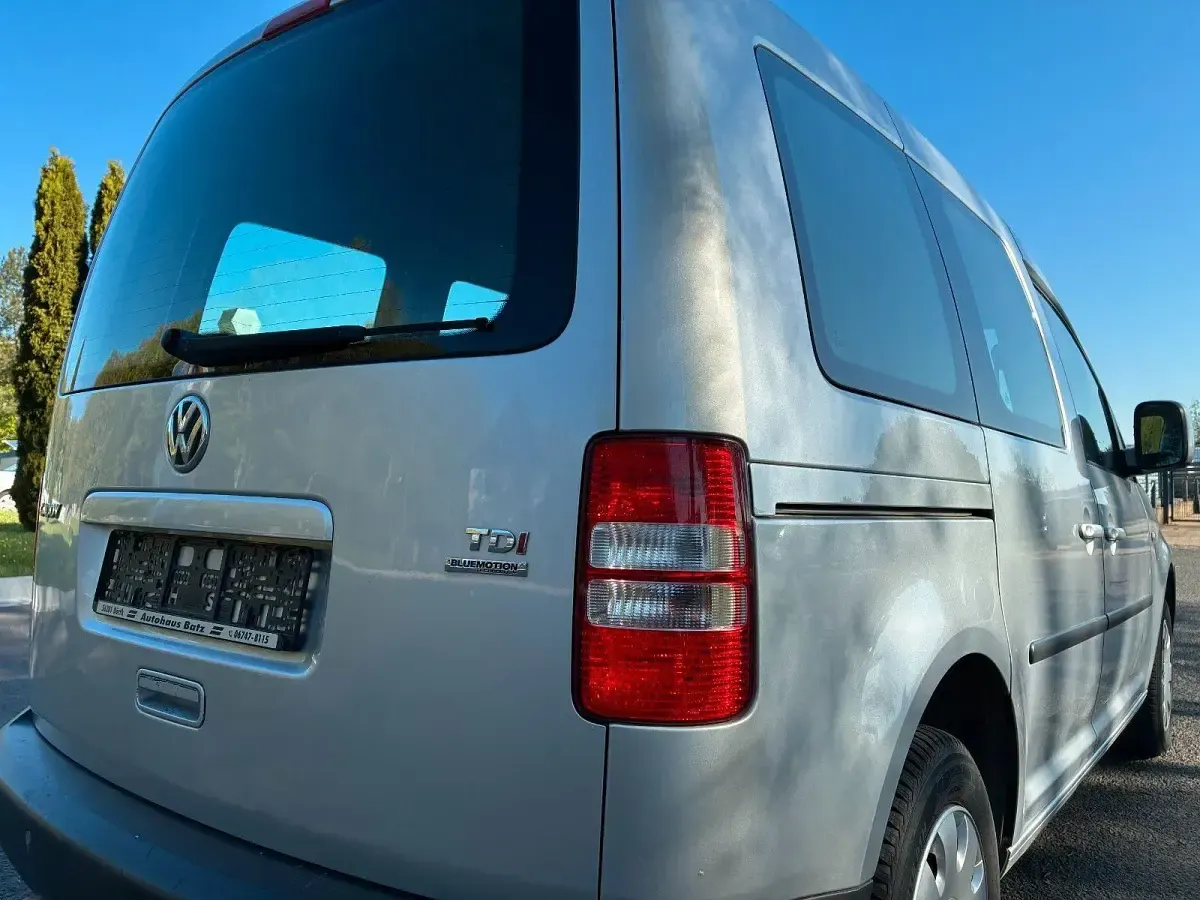 Gebraucht VW Caddy 102 PS (75 kW) 2014 Silber Van / Kleinbus