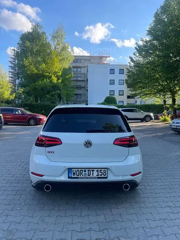 Gebraucht VW Golf VII GTI 245 PS (180 kW) 2020 Weiß Limousine