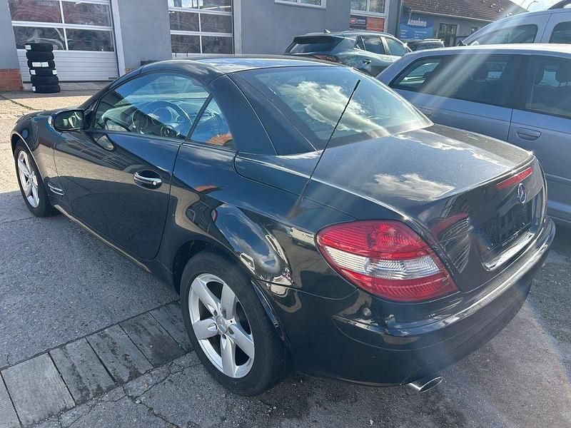 Gebraucht Mercedes SLK280 231 PS (169 kW) 2007 Schwarz Cabrio