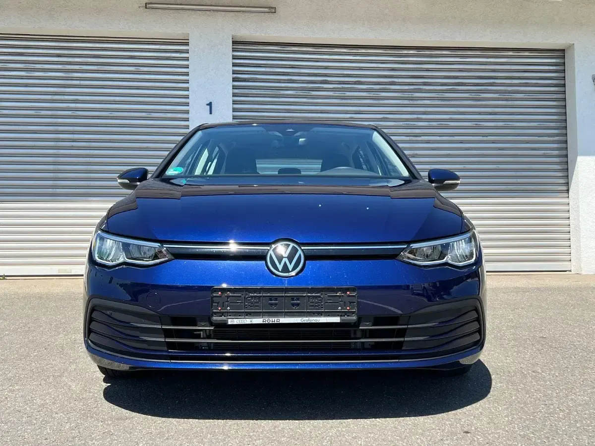 Gebraucht VW Golf VIII 90 PS (66 kW) 2021 Blau Limousine