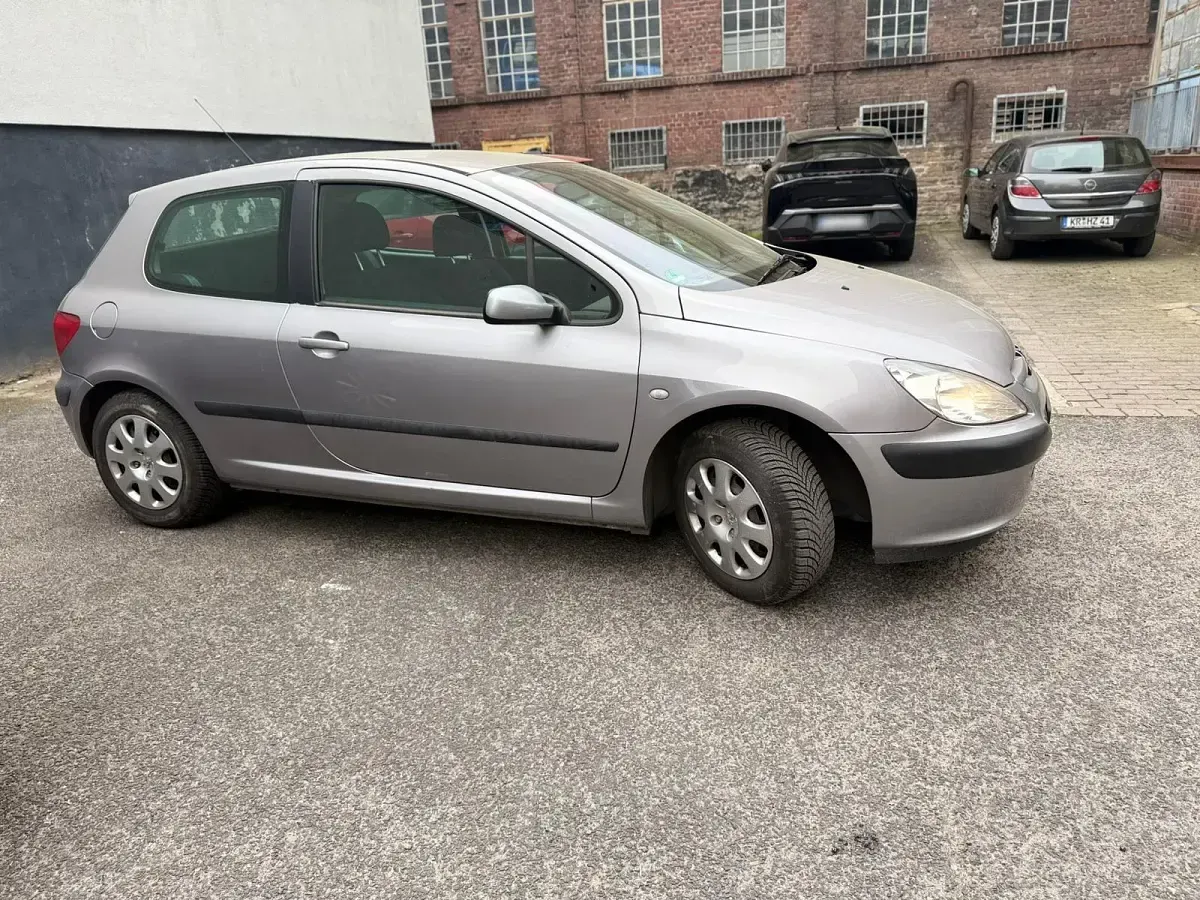 Gebraucht Peugeot 307 109 PS (80 kW) 2003 Grau Kleinwagen