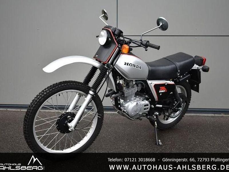 Grau Gebraucht 1981 Honda e Kleinwagen | 5.900 € - Bild 1/4
