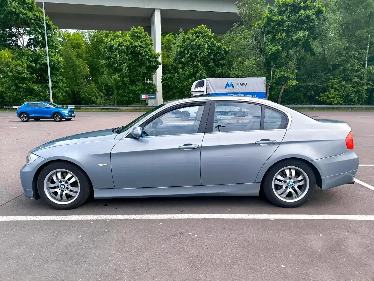 Gebraucht BMW 325 218 PS (160 kW) 2005 Grau Limousine