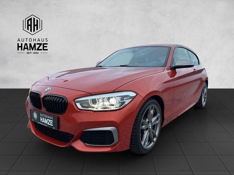Orange Gebraucht 2015 BMW M135 M Performance Kleinwagen | 24.980 € (Fairer Preis) - Bild 1/4