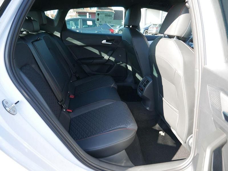 Gebraucht Seat Leon FR 150 PS (110 kW) 2025 Weiß Limousine