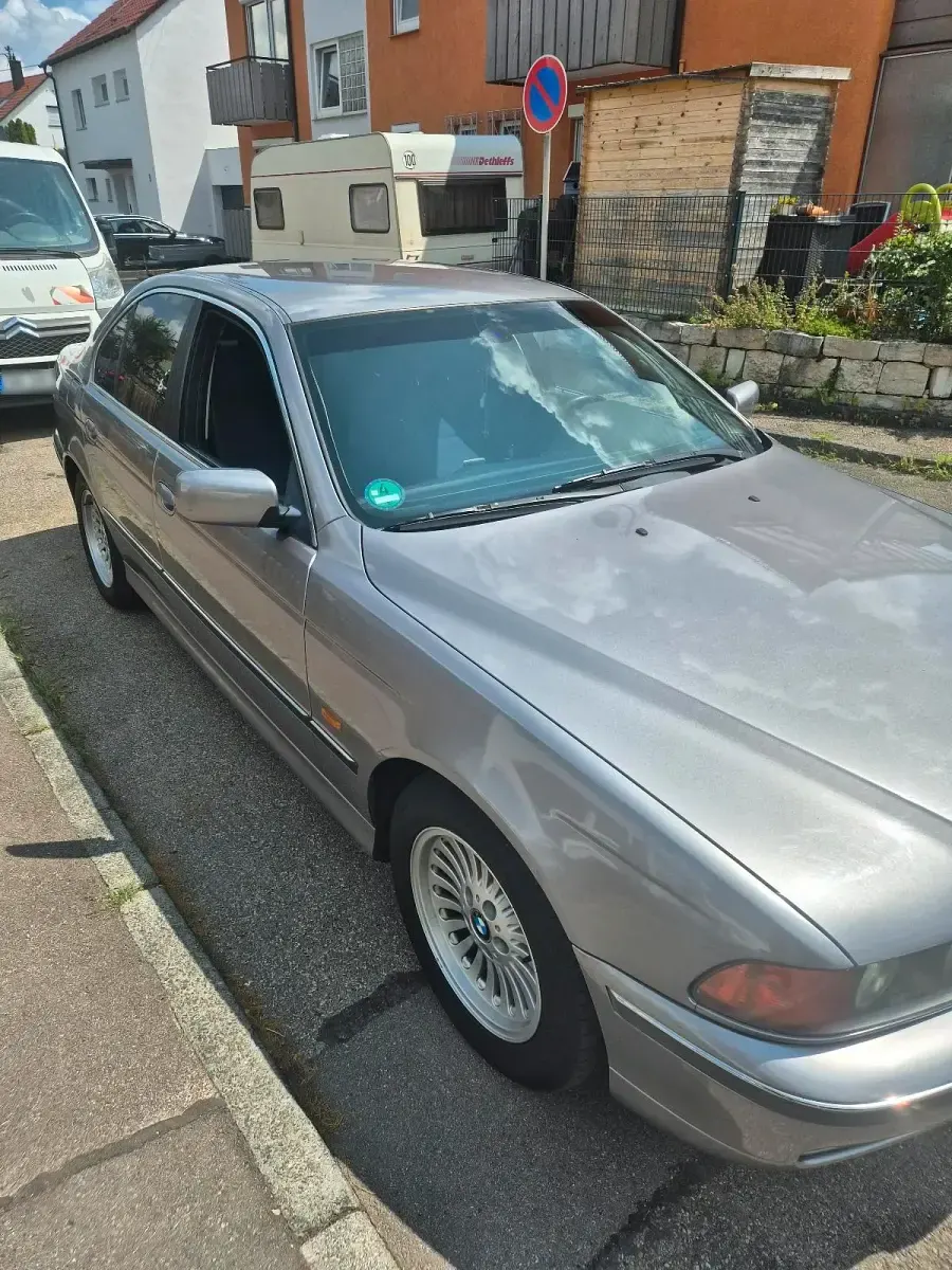 Gebraucht BMW 523 170 PS (125 kW) 2000 Grau Limousine