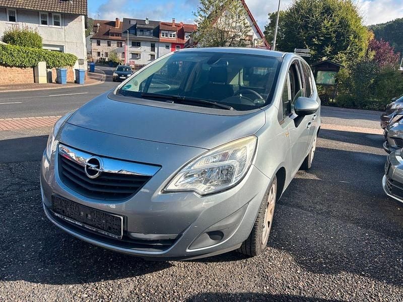 Silber Gebraucht 2010 Opel Meriva Edition Van / Kleinbus | 1.600 € (Superpreis) - Bild 1/4