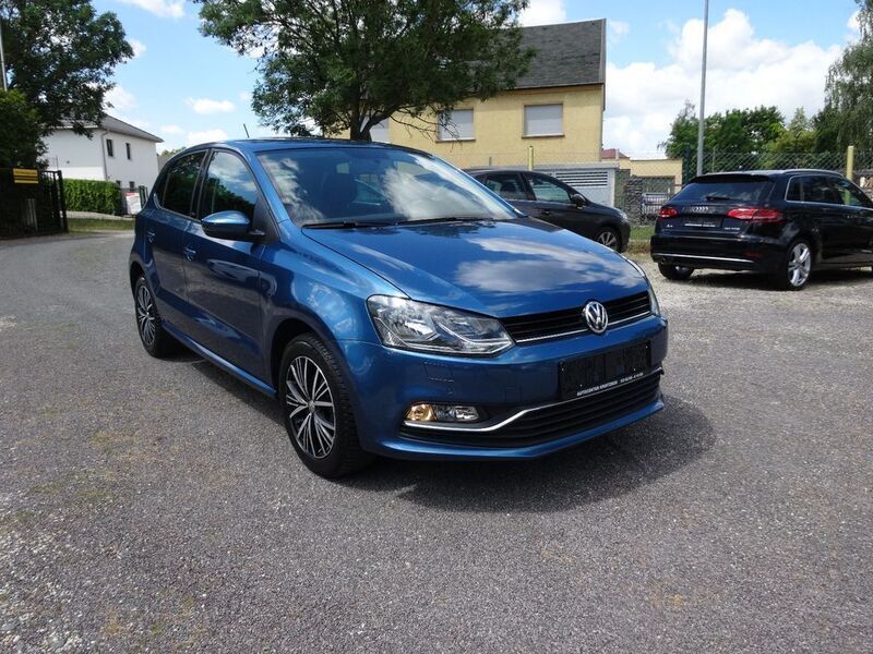 Blau Gebraucht 2016 VW Polo Allstar Limousine | 10.999 € (Fairer Preis) - Bild 1/4
