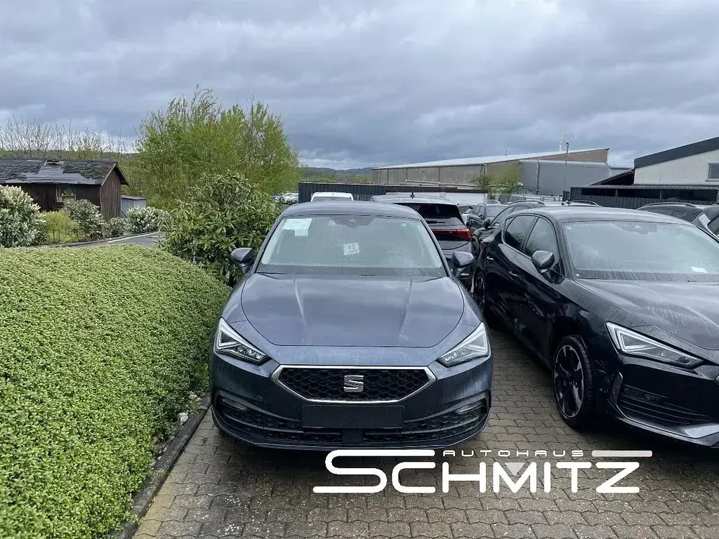 Occasion Seat Leon Style 110 ch (80 kW) 2024 Gris Berline