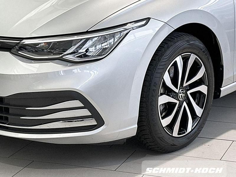Gebraucht VW Golf VIII Active 110 PS (80 kW) 2022 Silber Kombi
