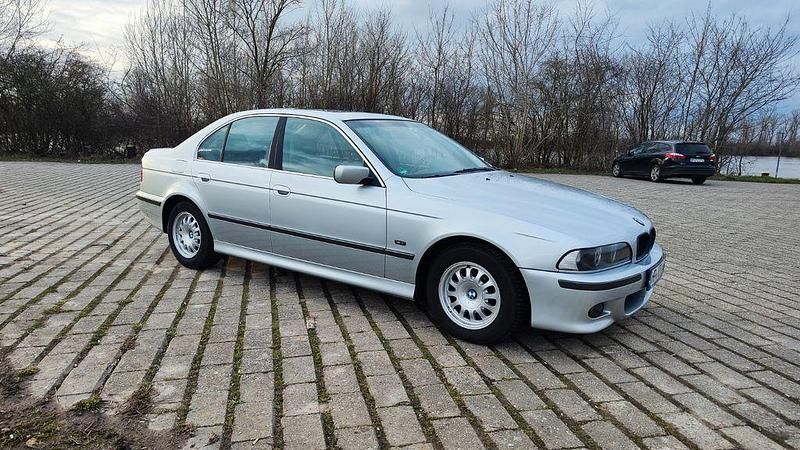 Gebraucht BMW 520 150 PS (110 kW) 1999 Silber Limousine