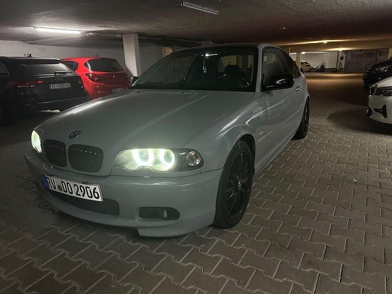 Gebraucht 2002 BMW 318 Coupé | 4.000 € (Teuer) - Bild 1/4