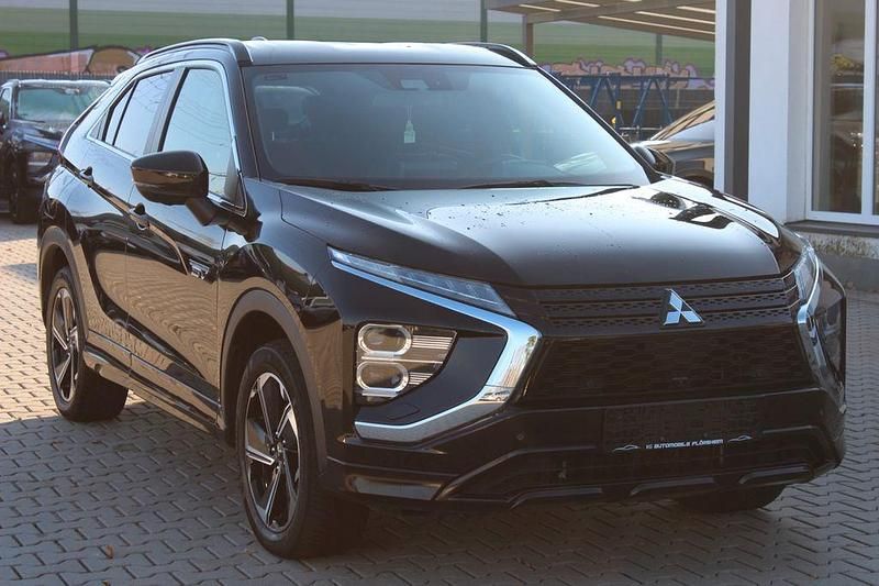 Gebraucht Mitsubishi Eclipse Cross Plus 188 PS (138 kW) 2024 Schwarz SUV