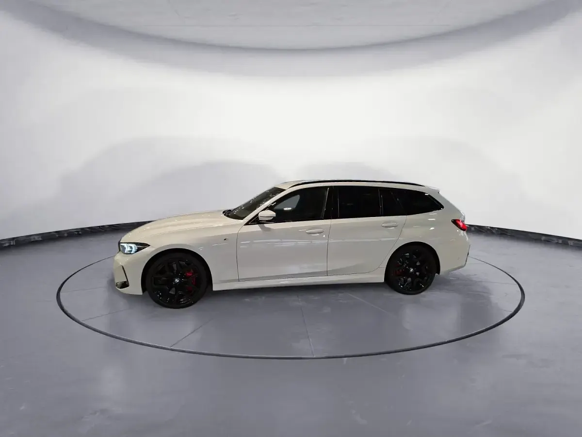 Gebraucht BMW 320 190 PS (139 kW) 2025 Kombi