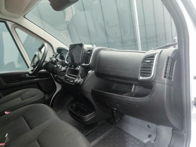 Gebraucht Opel Movano 140 PS (102 kW) 2024 Weiß Van