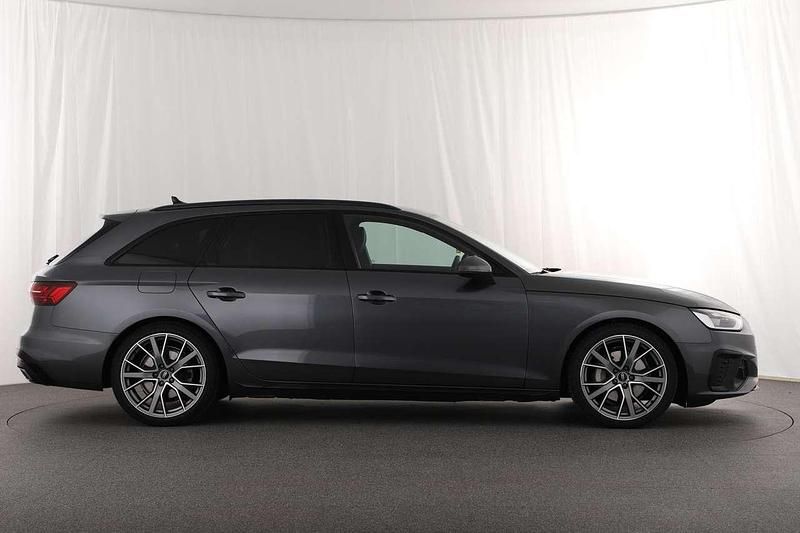 Gebraucht Audi A4 Competition 204 PS (150 kW) 2022 Grau Kombi