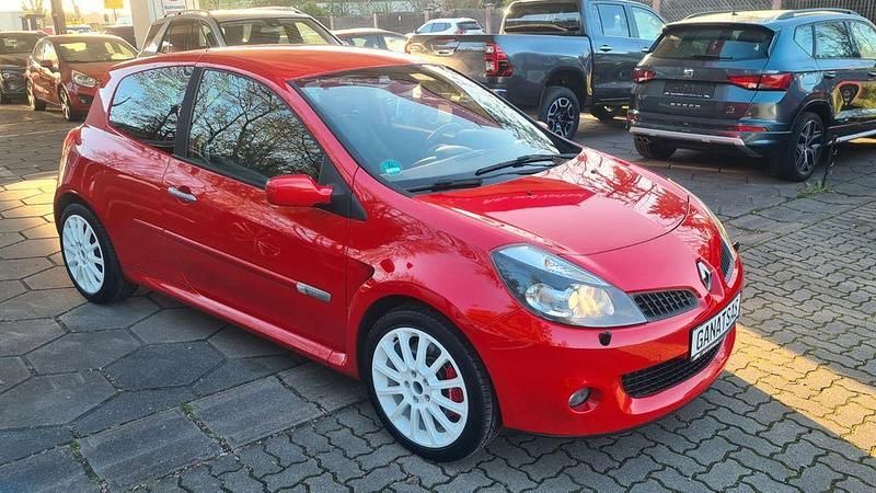 Gebraucht Renault Clio III 197 PS (144 kW) 2006 Rot