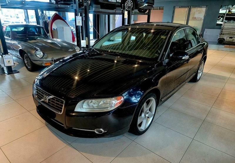 Gebraucht Volvo S80 163 PS (119 kW) 2009 Blau Limousine