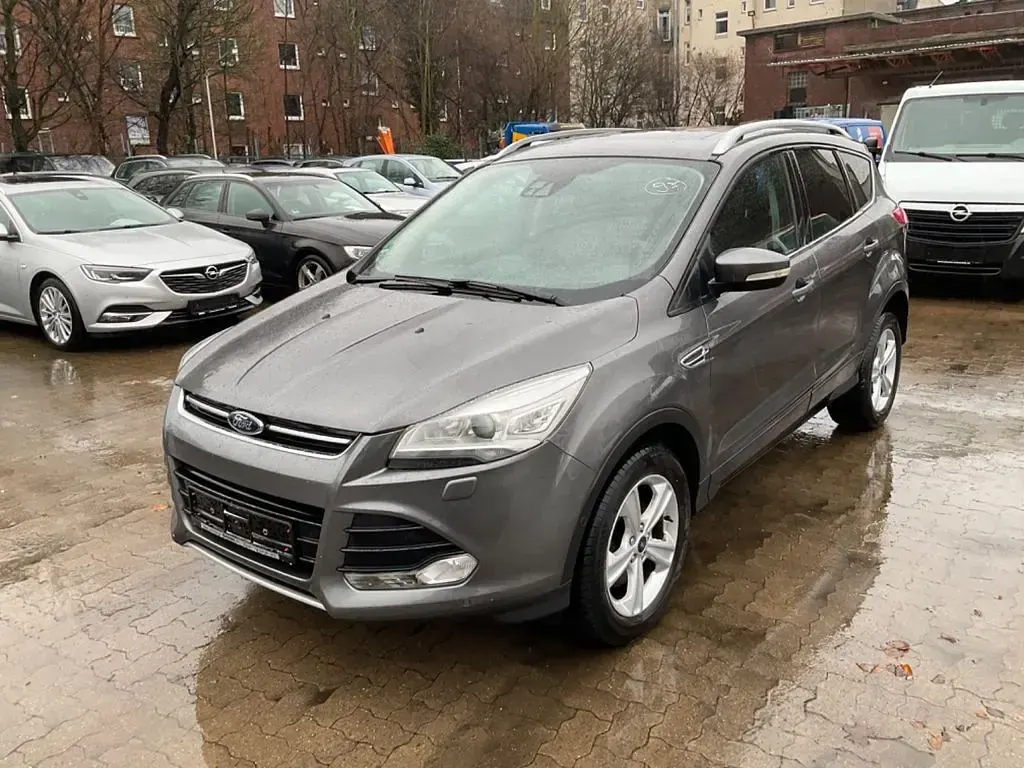 Usado Ford Kuga Titanium 163 HP (119 kW) 2014 Cinzento SUV
